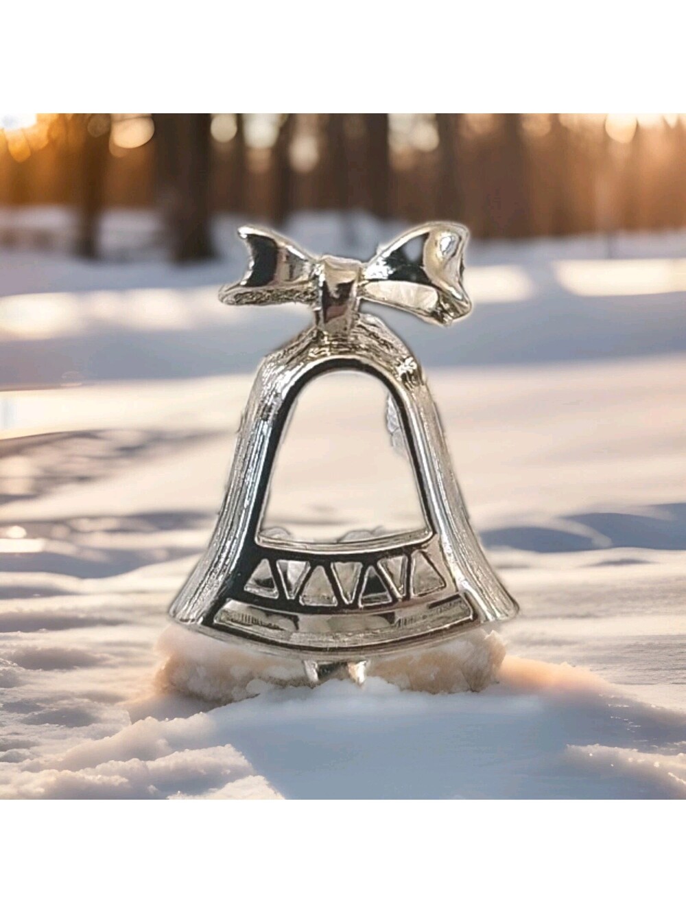 VINTAGE AVON BROOCH SILVER TONE PIN 1" CHRISTMAS ENAMEL BELL 🔔 HOLIDAY J10